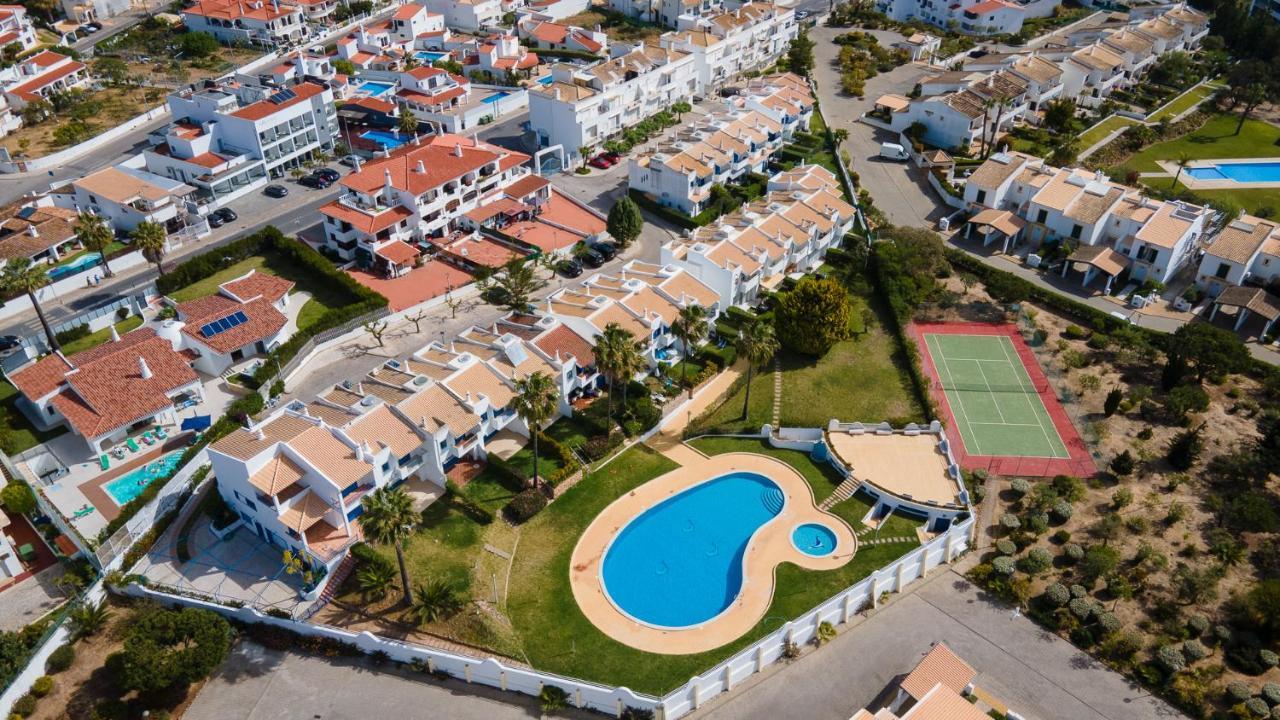 3br With Pool And Ac By The By Lovelystay *